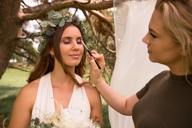 10 Tips for Achieving the Best Wedding Makeup Look